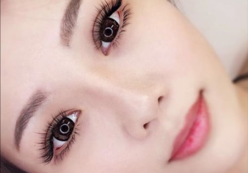 Which is better lash extensions or false lashes?